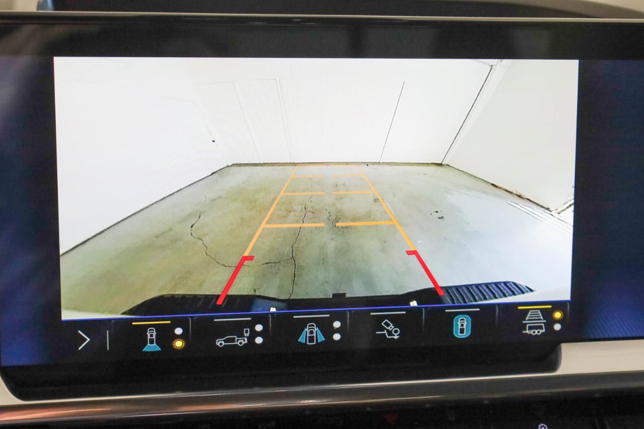 Chevrolet Silverado 2500HD 4WD Crew Cab 159" LTZ 2025