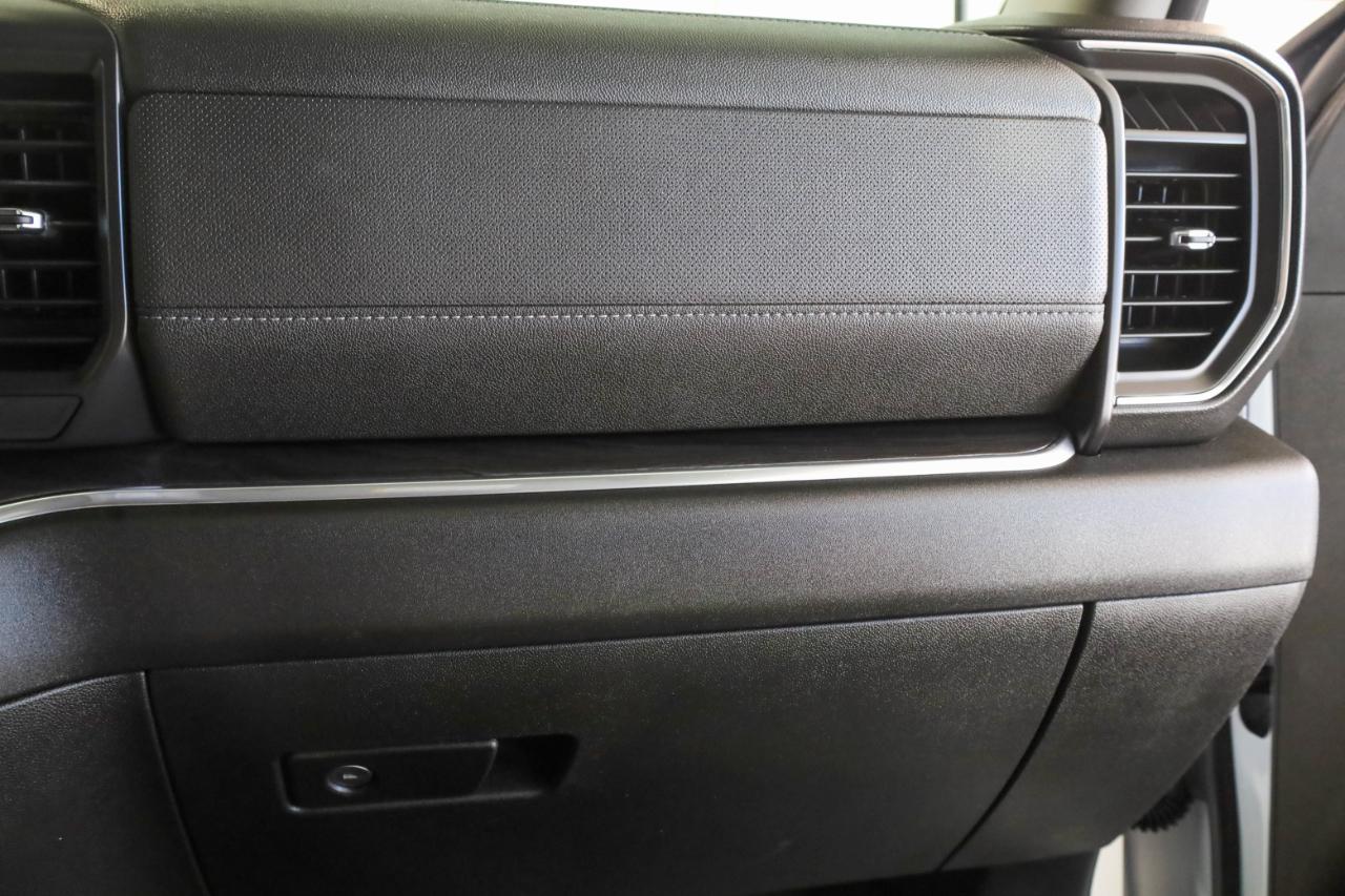 Chevrolet Silverado 2500HD 4WD Crew Cab 159" LTZ 2025