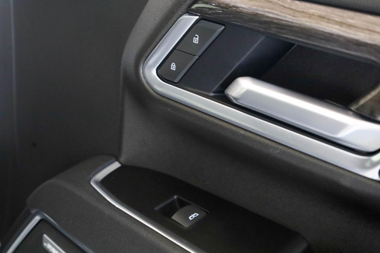 Chevrolet Silverado 2500HD 4WD Crew Cab 159" LTZ 2025