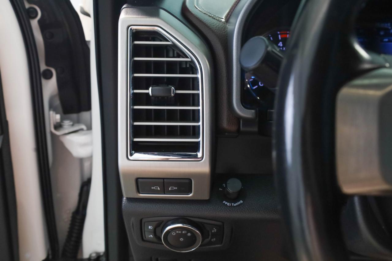 Ford Super Duty F-250 SRW Platinum 4WD Crew Cab 8' Box 2017