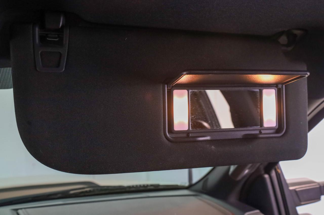 Ford Super Duty F-250 SRW Platinum 4WD Crew Cab 8' Box 2017