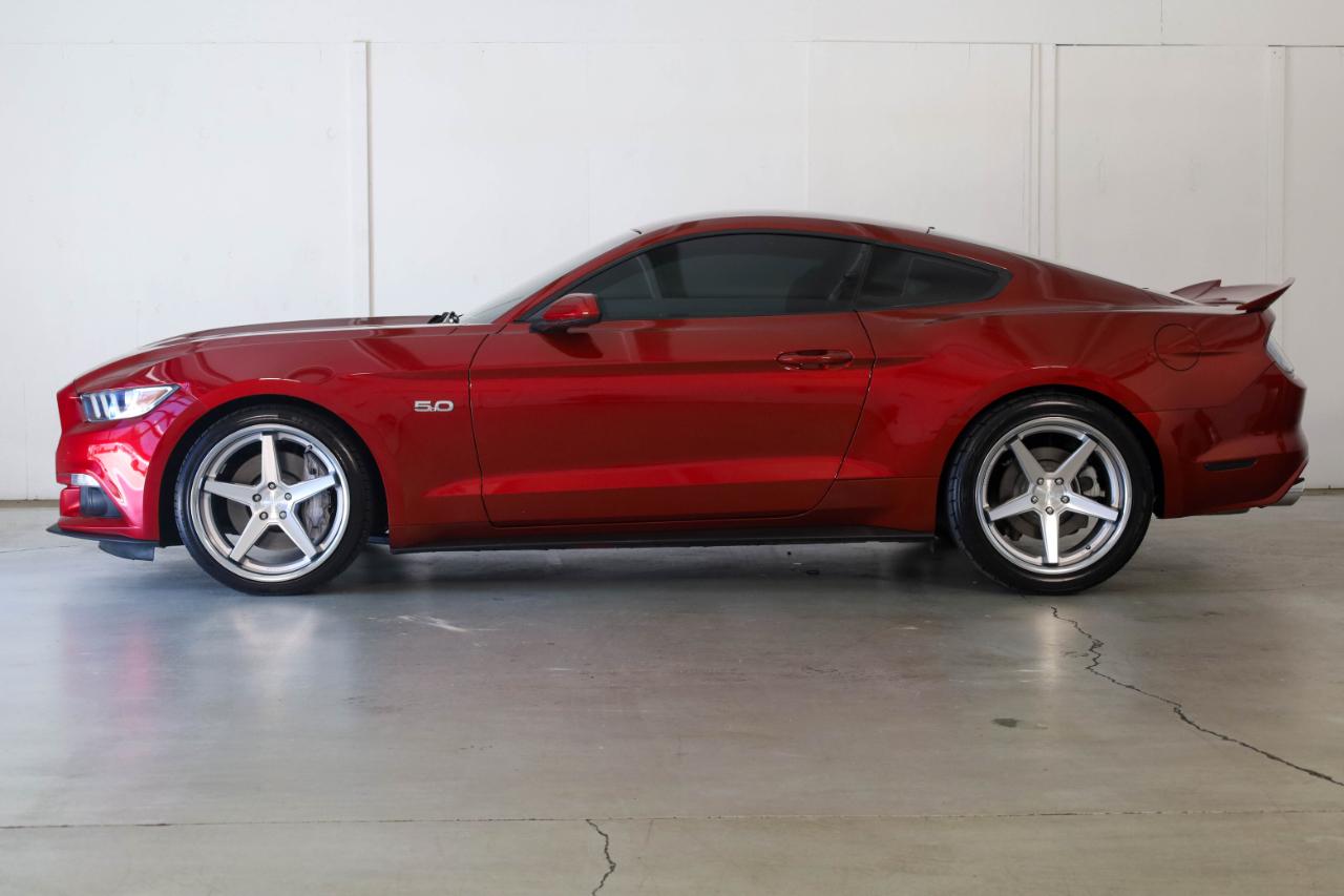Ford Mustang GT Fastback 2017