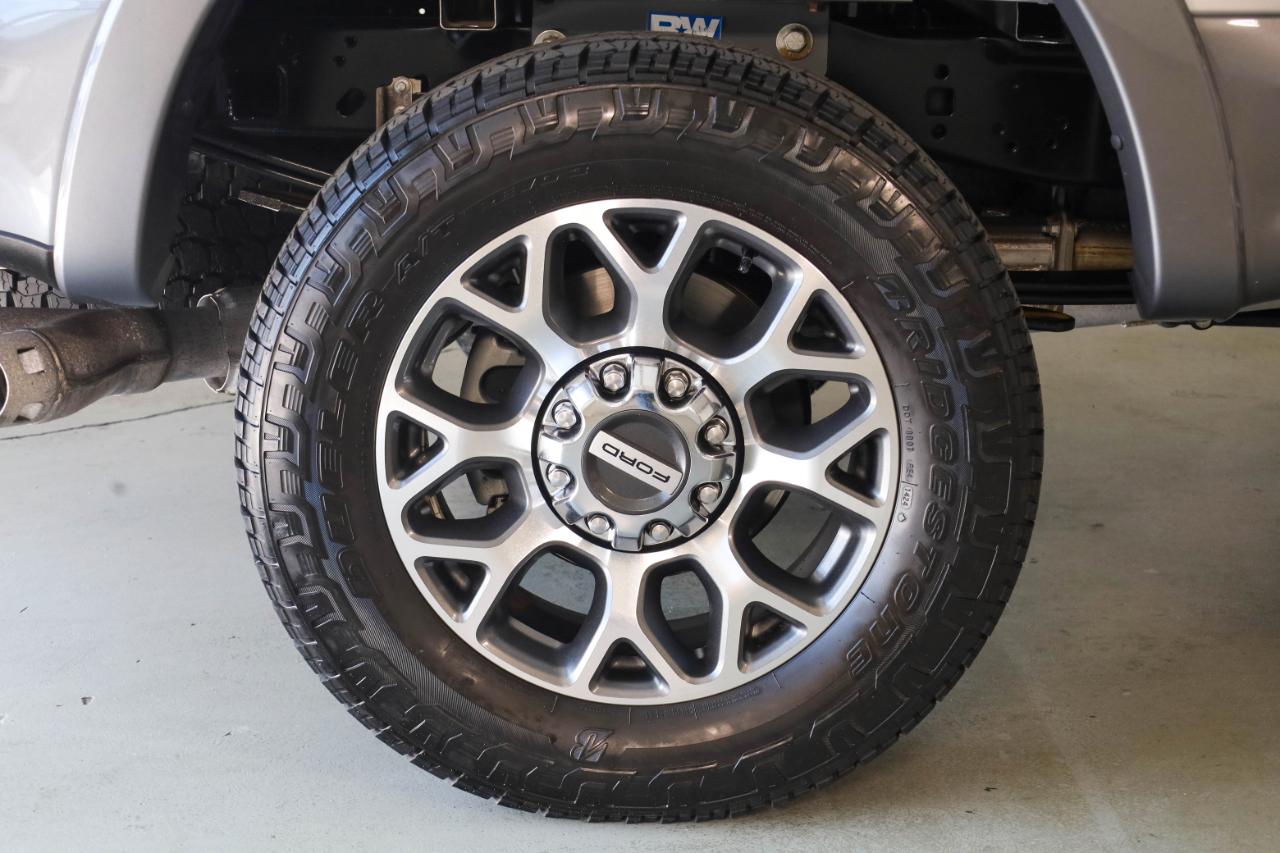 Ford Super Duty F-250 SRW King Ranch 4WD Crew Cab 8' Box 2022