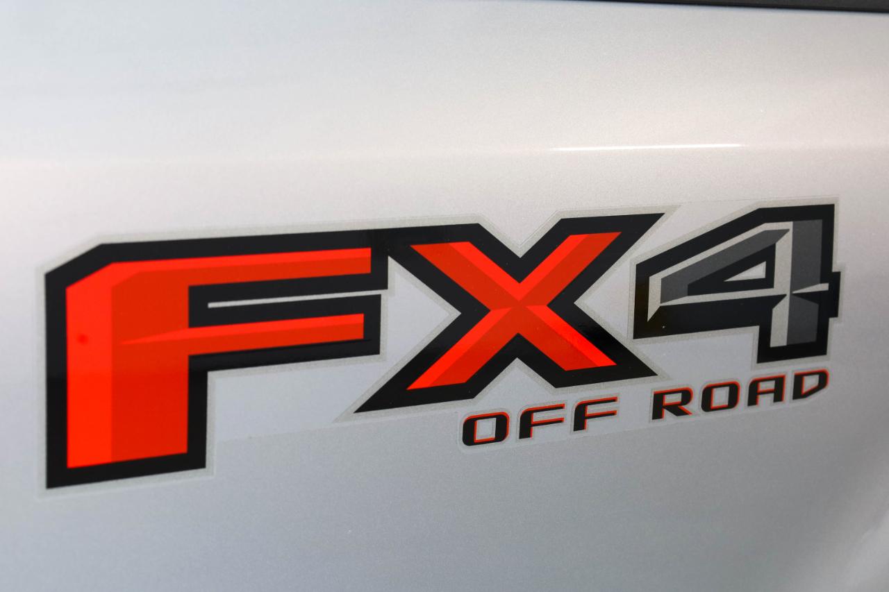 Ford Super Duty F-250 SRW King Ranch 4WD Crew Cab 8' Box 2022