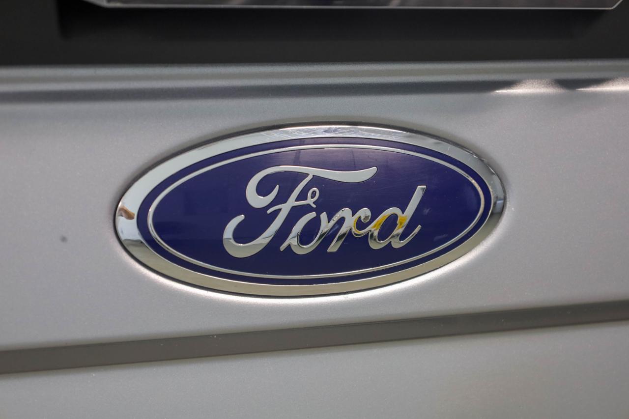 Ford Super Duty F-250 SRW King Ranch 4WD Crew Cab 8' Box 2022