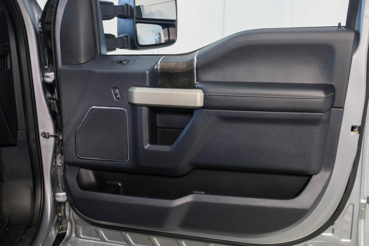 Ford Super Duty F-250 SRW King Ranch 4WD Crew Cab 8' Box 2022