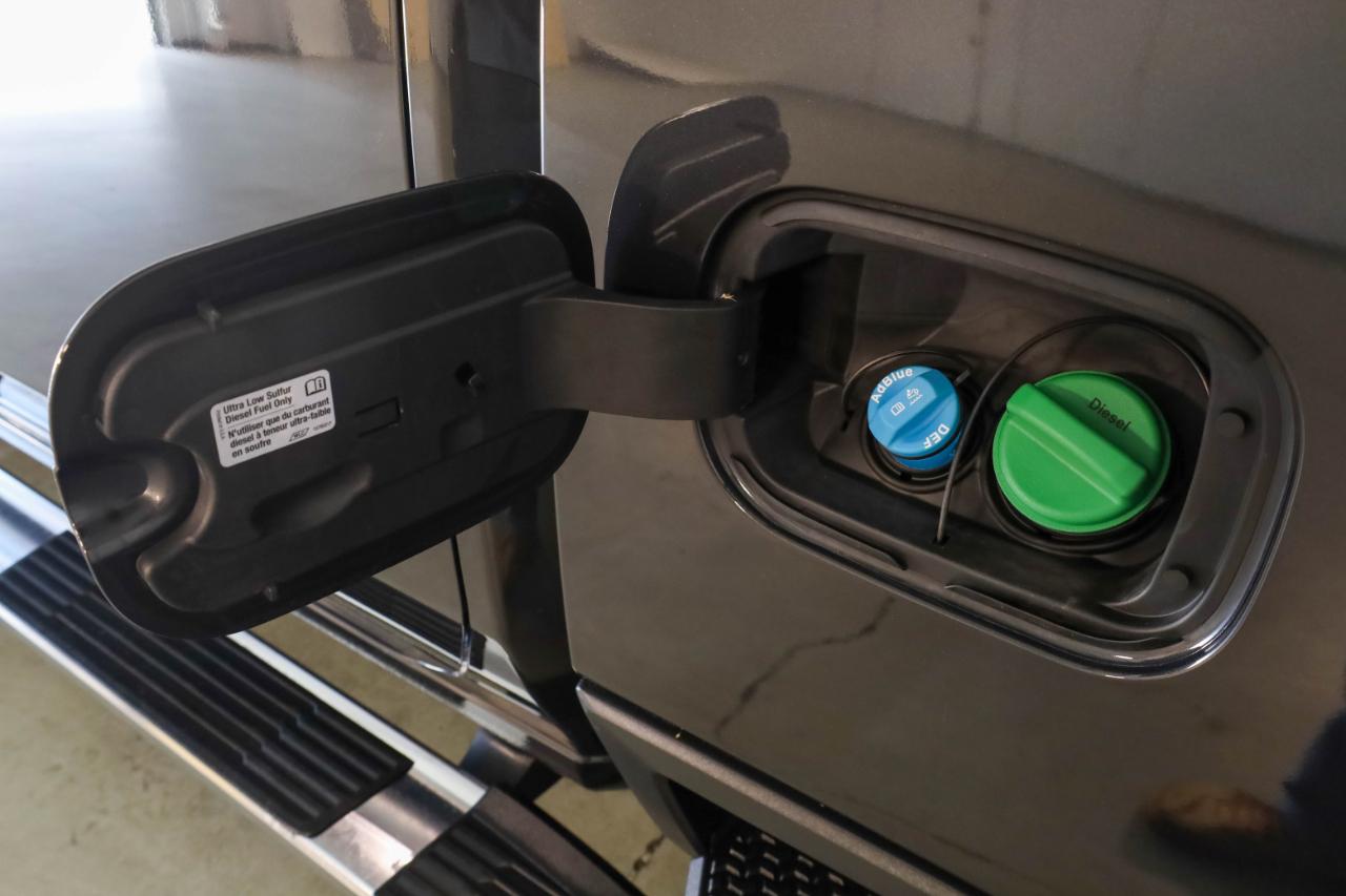 GMC Sierra 2500HD 4WD Crew Cab 159" Denali 2020