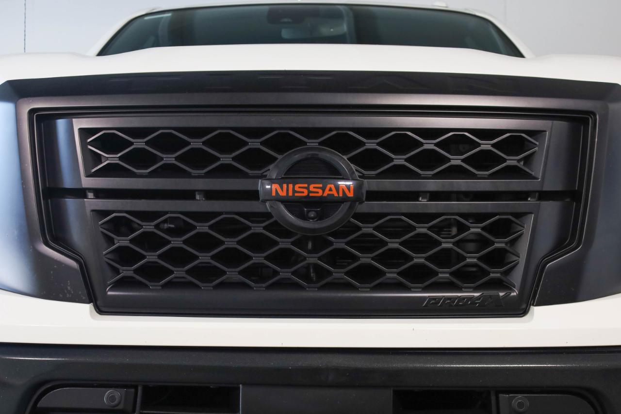 Nissan Titan 4x4 Crew Cab PRO-4X 2021