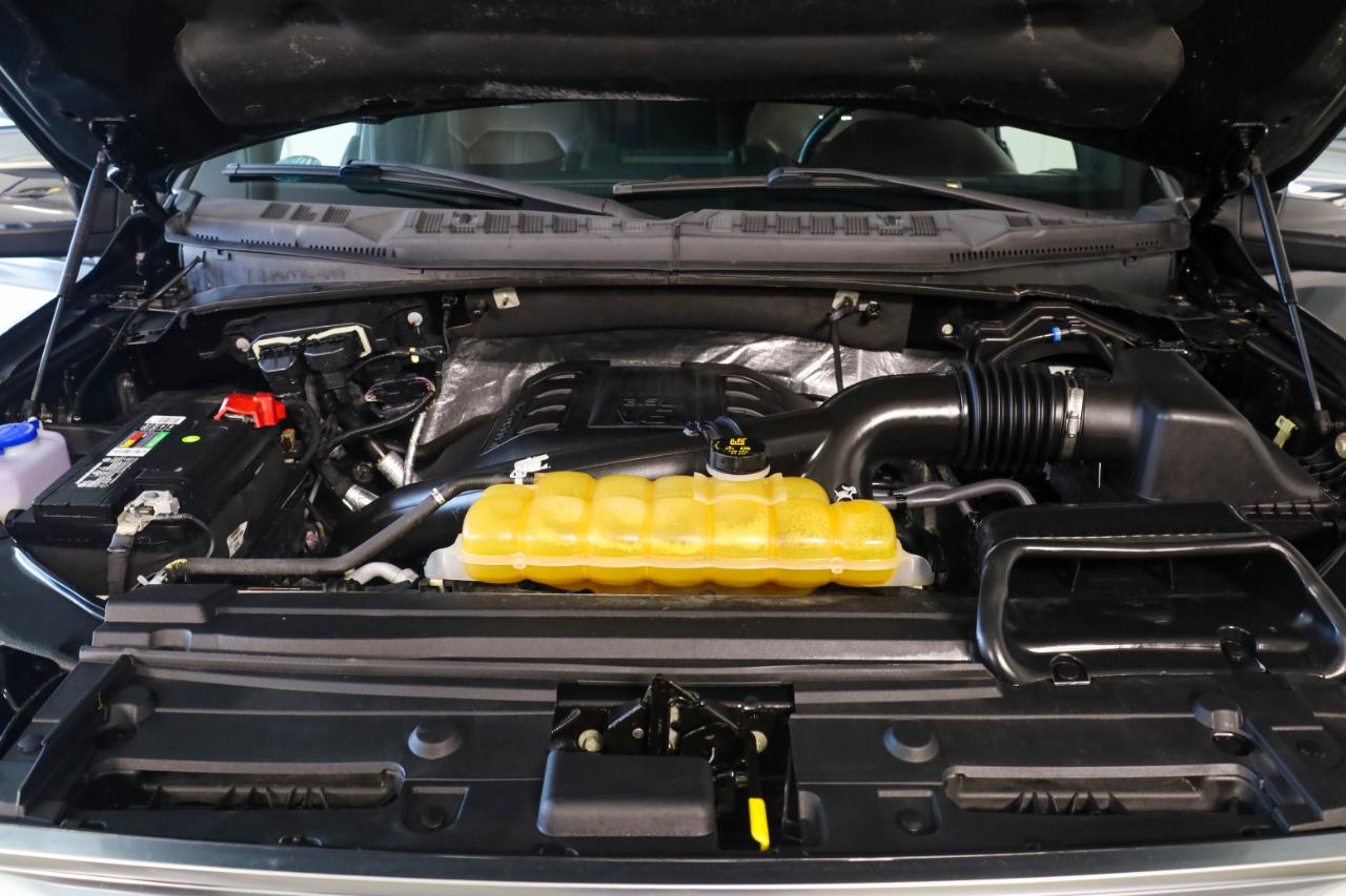 Ford F-150 4WD SuperCrew 145" Platinum 2015