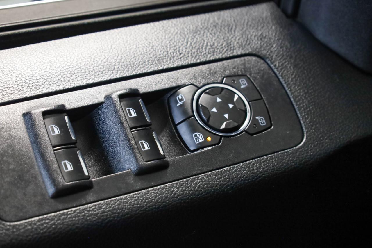 Ford F-150 4WD SuperCrew 145" Platinum 2015