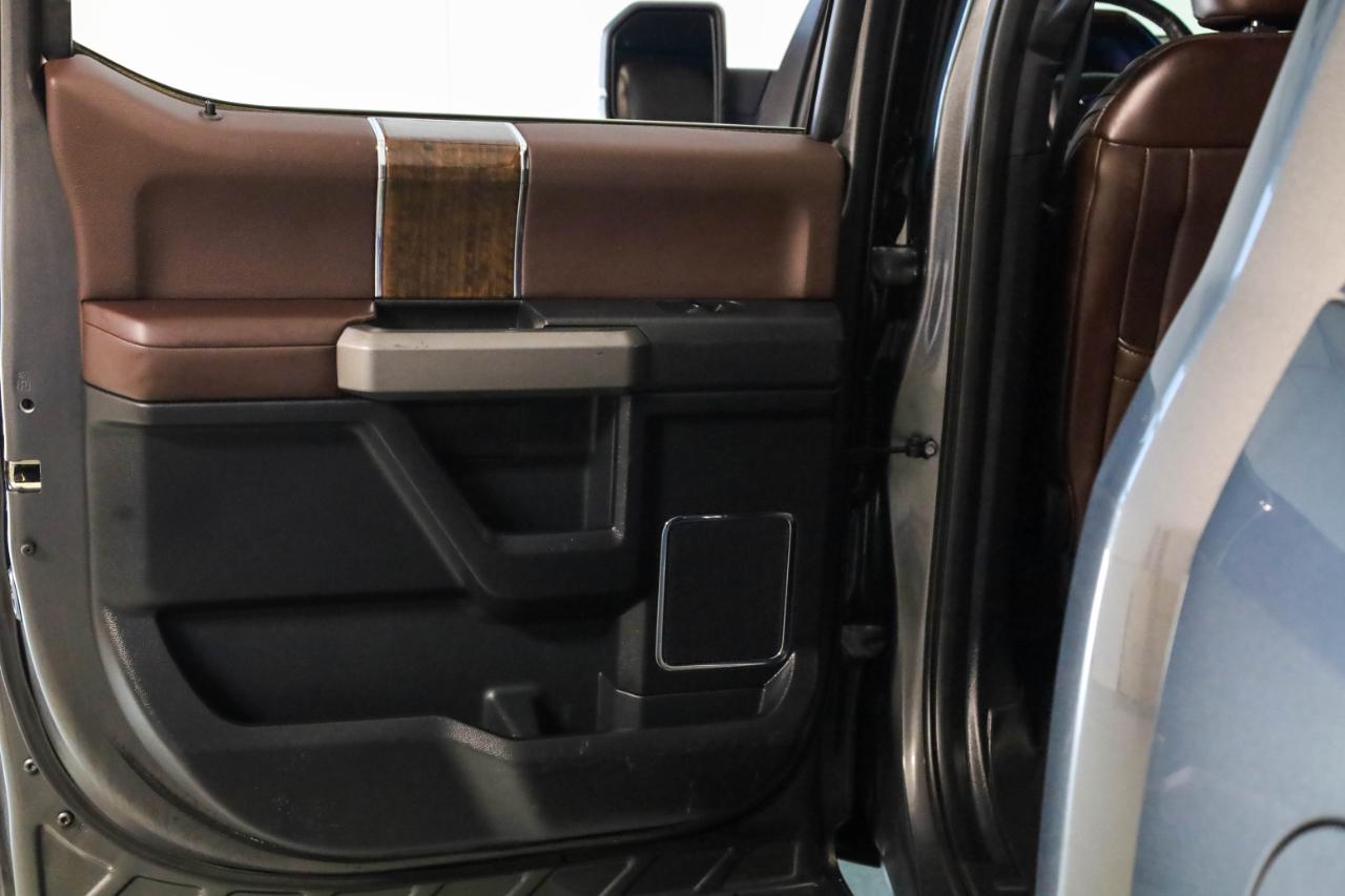 Ford F-150 4WD SuperCrew 145" Platinum 2015