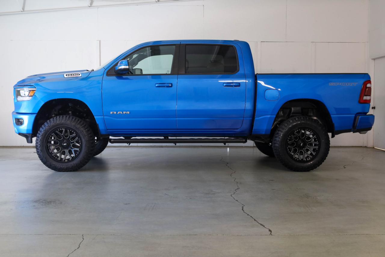 RAM 1500 Big Horn 4x4 Crew Cab 5'7" Box 2022