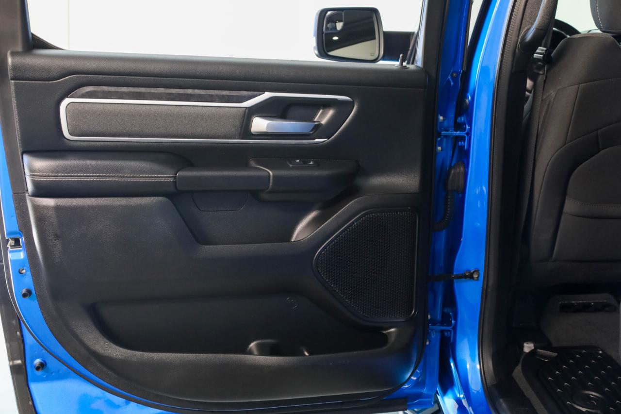 RAM 1500 Big Horn 4x4 Crew Cab 5'7" Box 2022