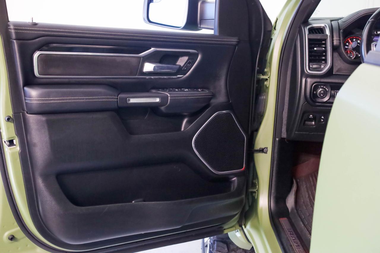 RAM 1500 Laramie 4x4 Crew Cab 5'7" Box 2022