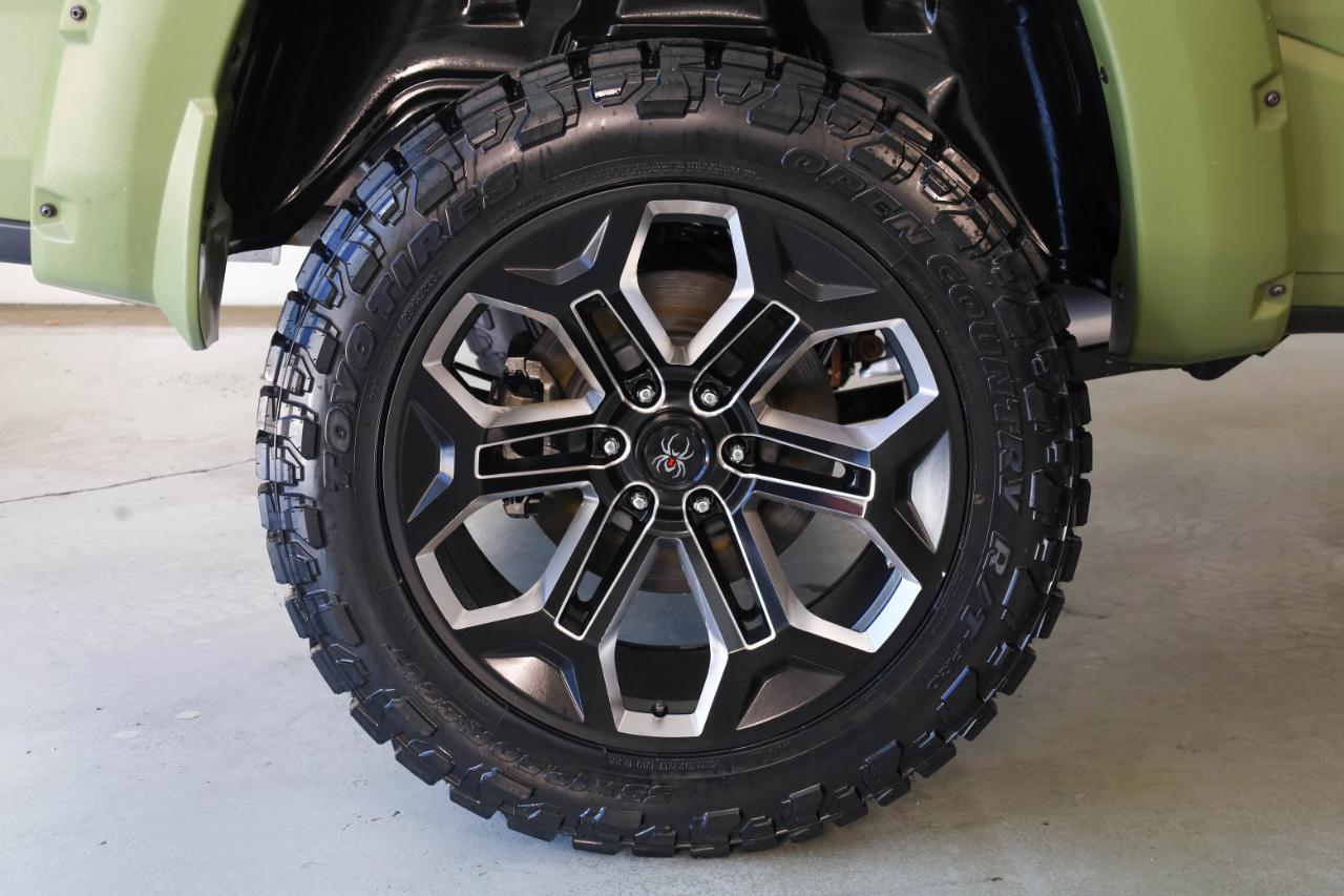 RAM 1500 Laramie 4x4 Crew Cab 5'7" Box 2022