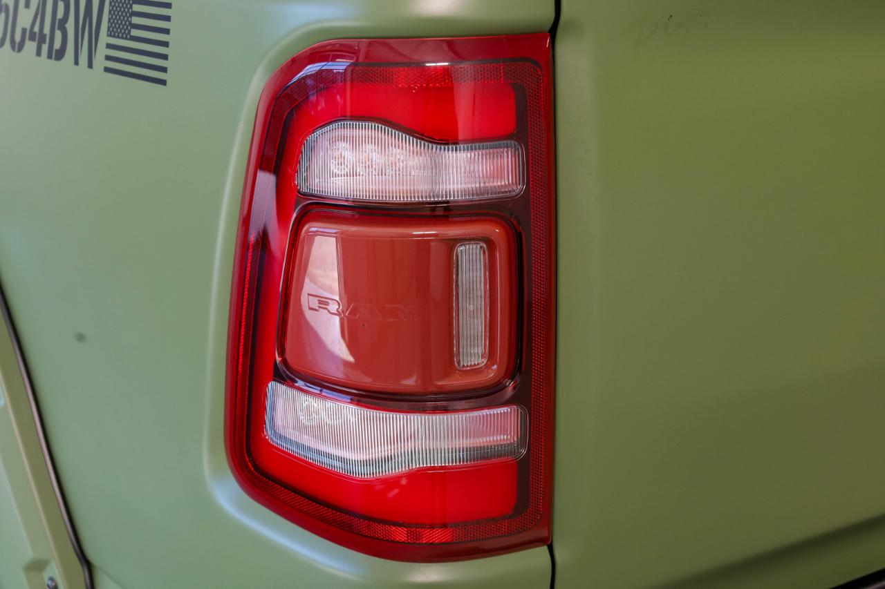 RAM 1500 Laramie 4x4 Crew Cab 5'7" Box 2022