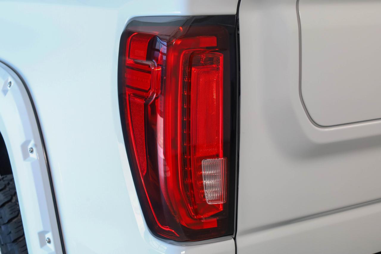 GMC Sierra 1500 4WD Crew Cab 147" SLT 2019