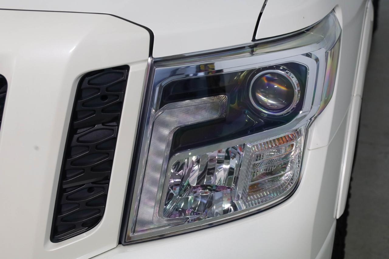 2018 Nissan Titan XD Pro-4X - Photo 15