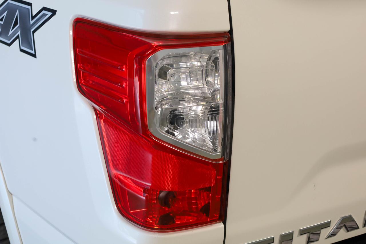2018 Nissan Titan XD Pro-4X - Photo 21
