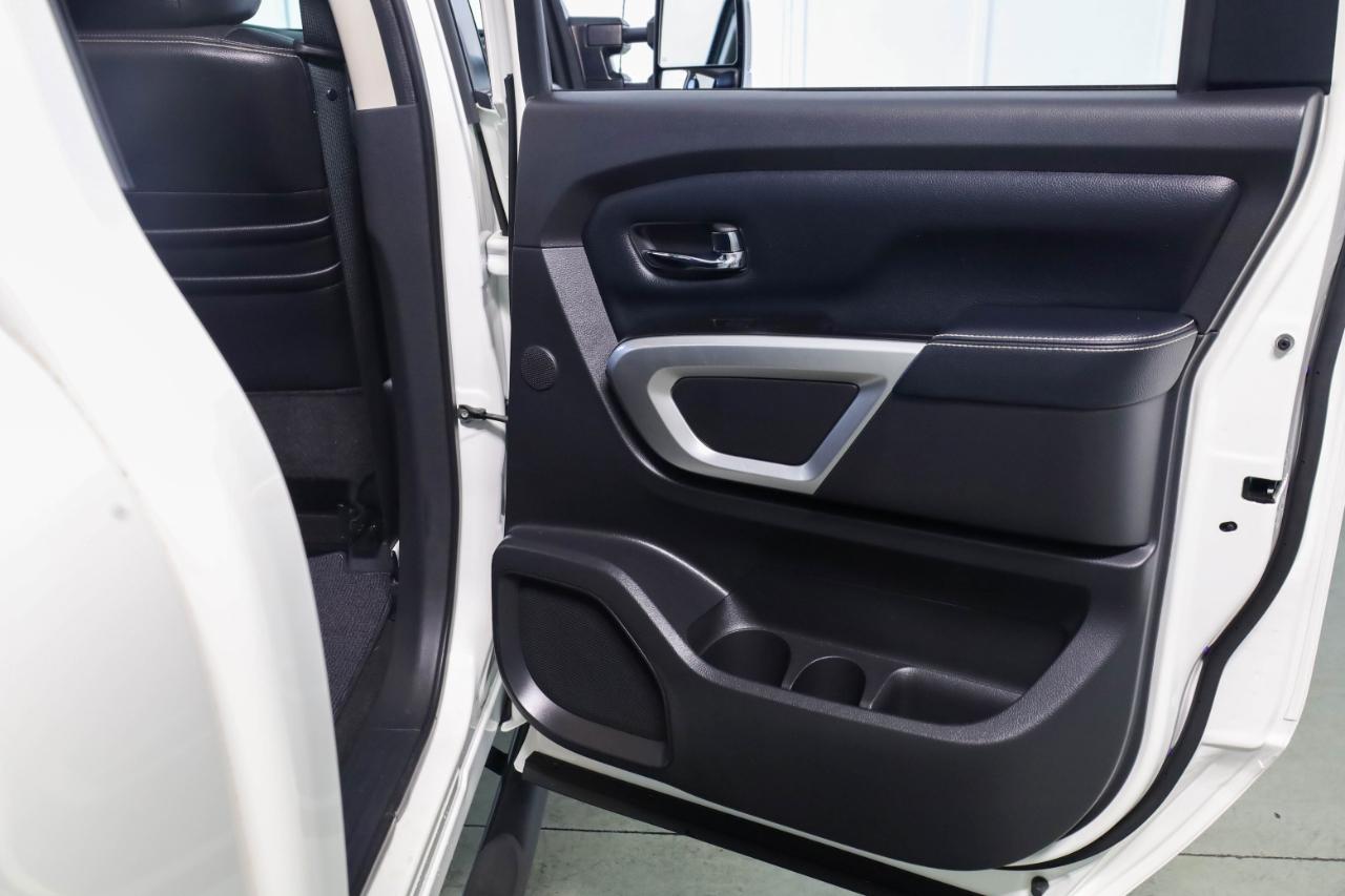 2018 Nissan Titan XD Pro-4X - Photo 43