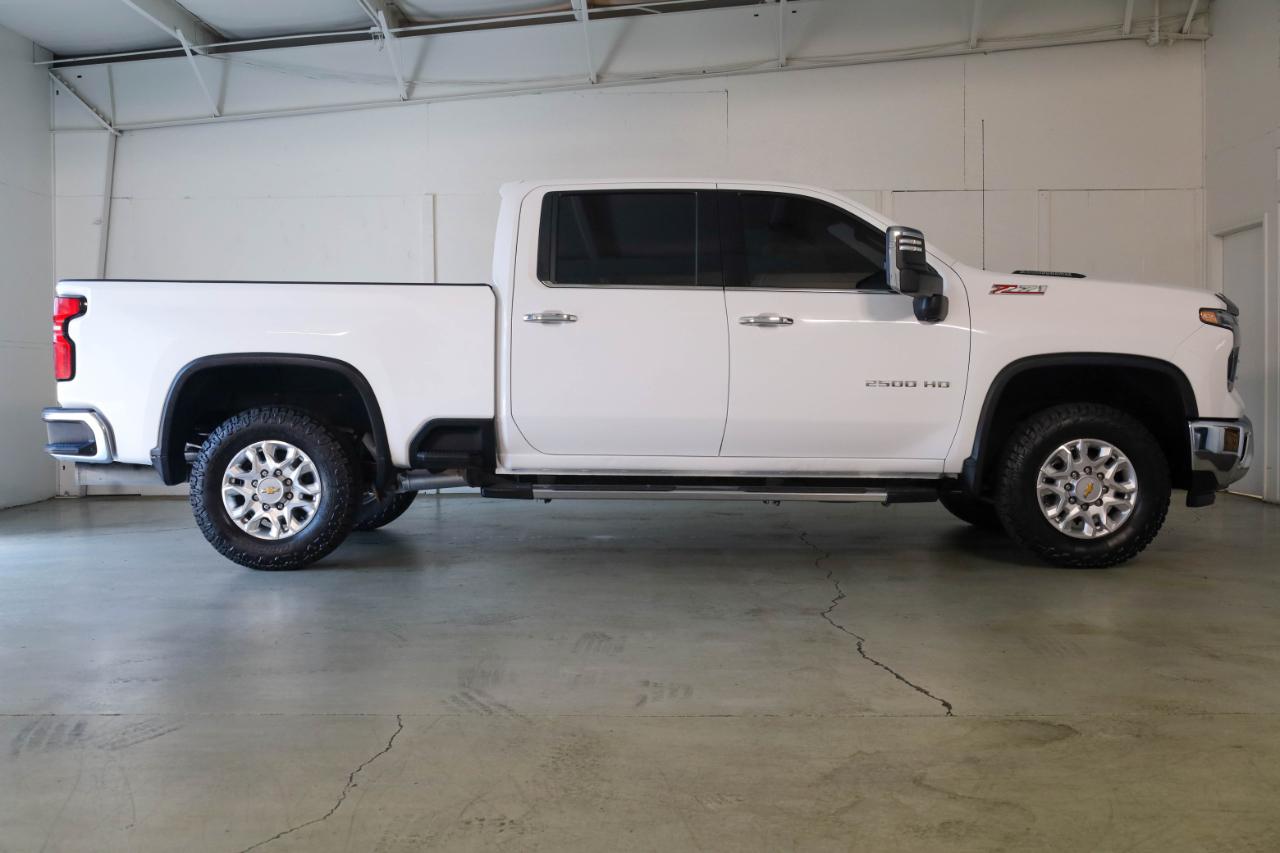 Chevrolet Silverado 2500HD 4WD Crew Cab 159" LTZ 2024