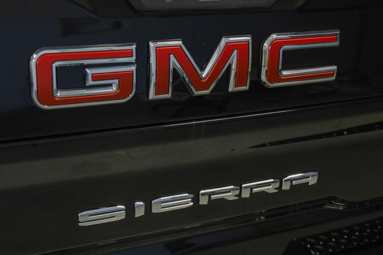 GMC Sierra 2500HD 4WD Crew Cab 159" AT4 2022