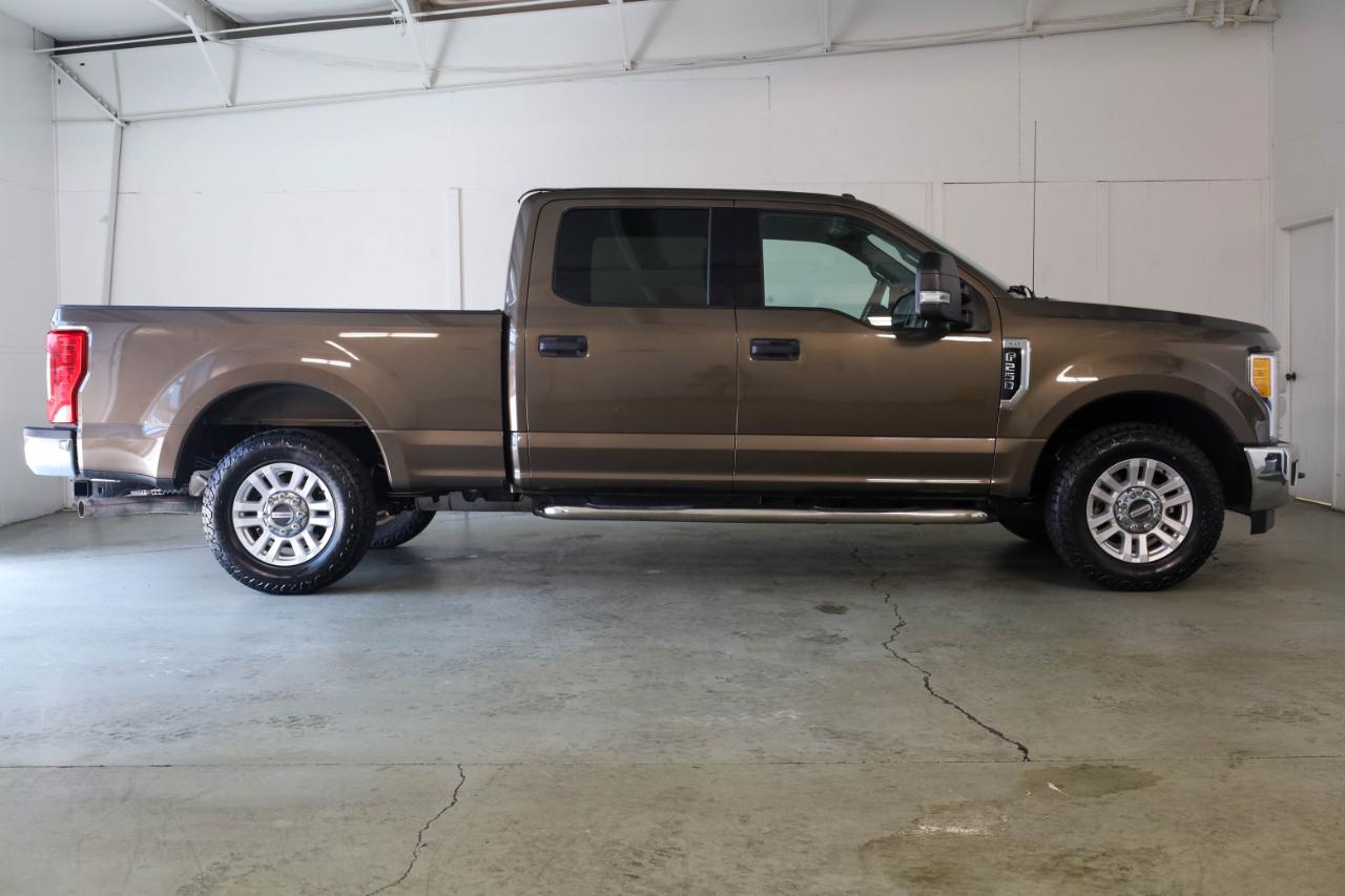 Ford Super Duty F-250 SRW XLT 4WD SuperCab 6.75' Box 2017