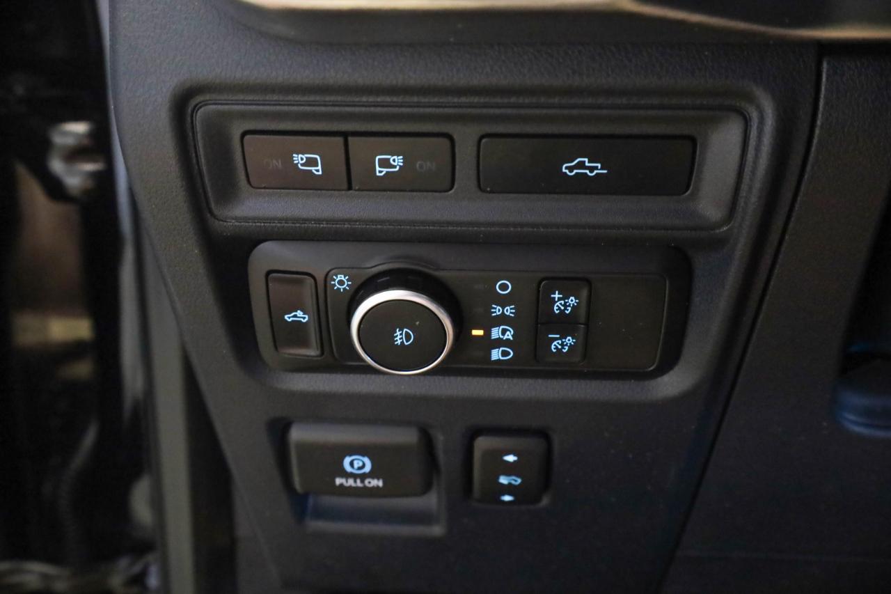 Ford F-150 4WD SuperCrew 145" Lariat 2022