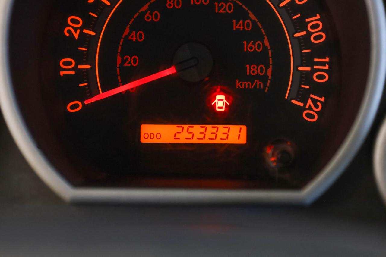 Toyota Tundra 4WD Truck Dbl 4.6L V8 6-Spd AT (Natl) 2010