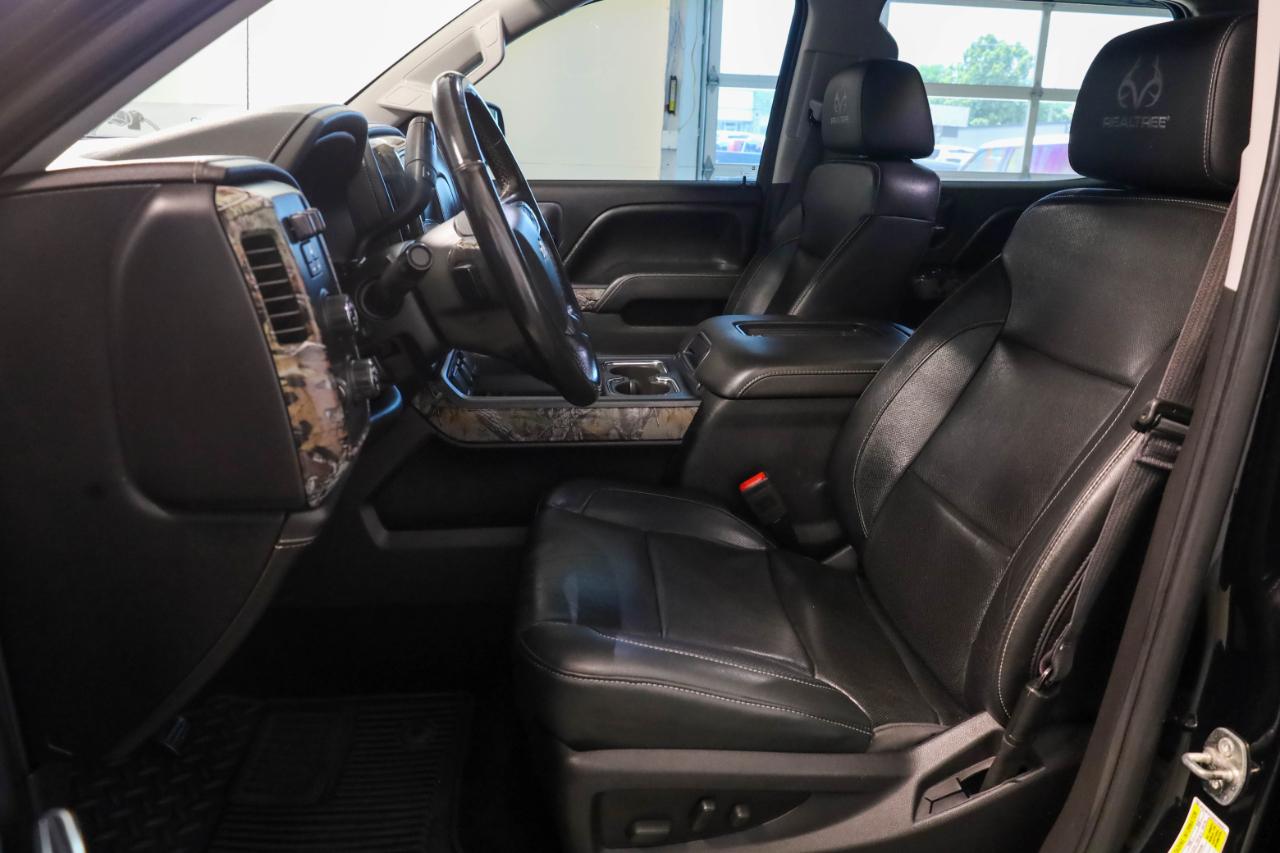 Chevrolet Silverado 1500 4WD Crew Cab 143.5" LTZ w/2LZ 2017