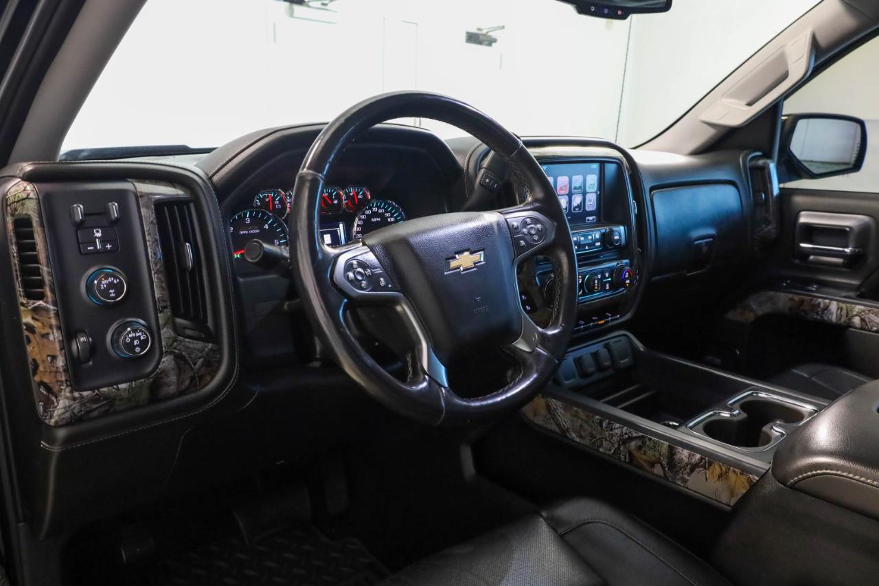 Chevrolet Silverado 1500 4WD Crew Cab 143.5" LTZ w/2LZ 2017