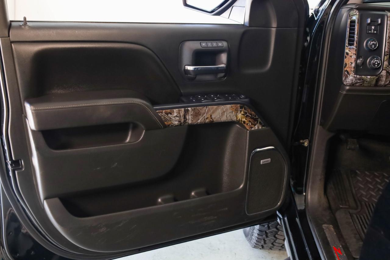 Chevrolet Silverado 1500 4WD Crew Cab 143.5" LTZ w/2LZ 2017