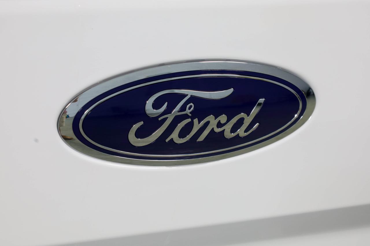 Ford F-150 XL 2WD Reg Cab 6.5' Box 2017