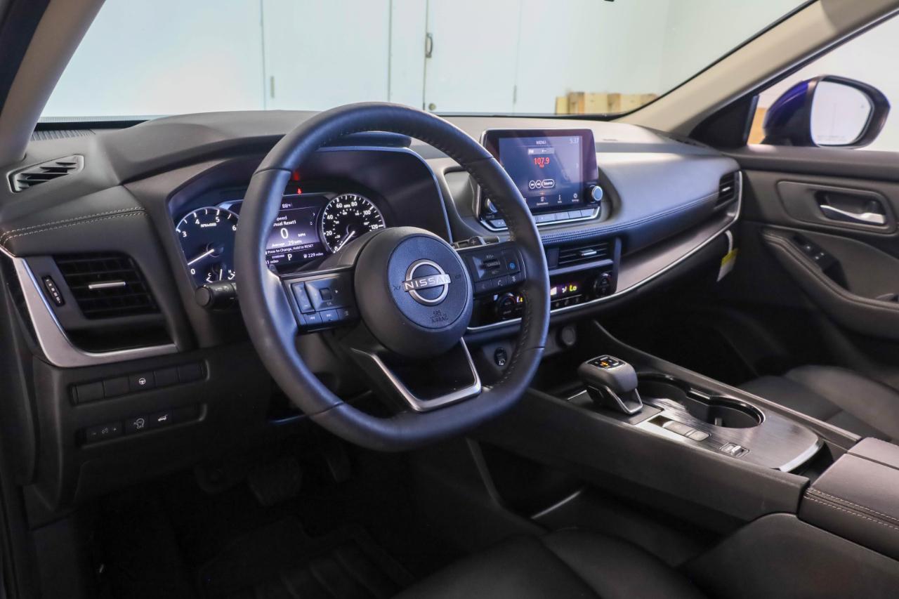 Nissan Rogue FWD SV 2024