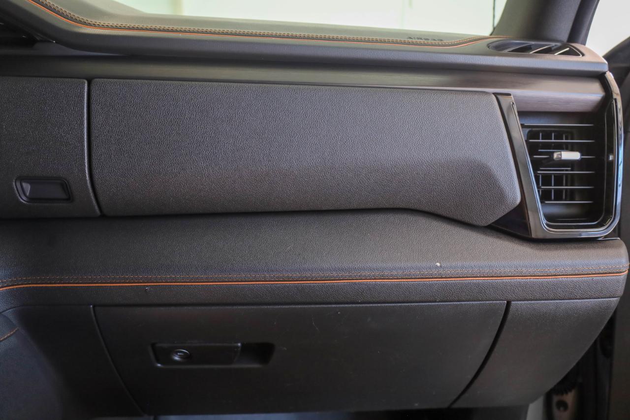 GMC Sierra 1500 4WD Crew Cab 147" AT4 2023