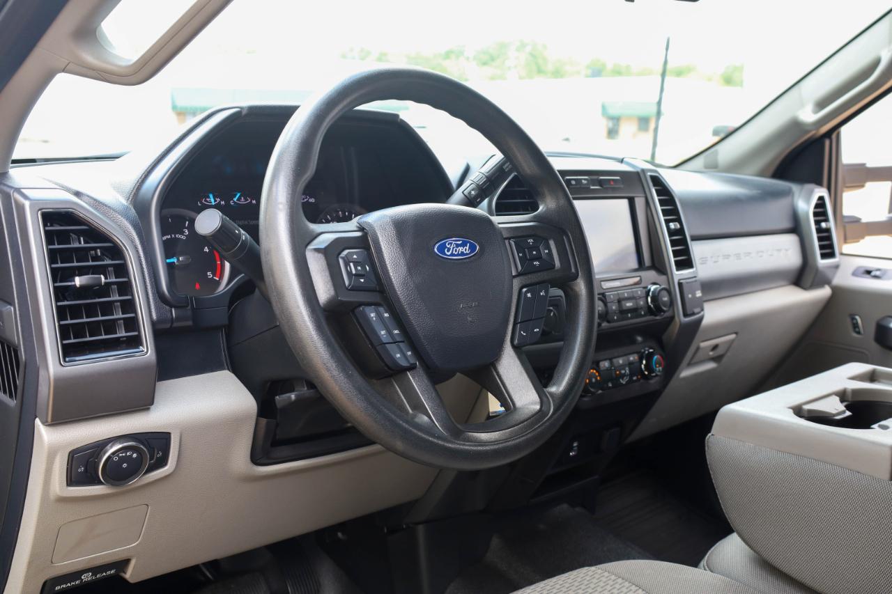 Ford Super Duty F-350 DRW XLT 4WD Crew Cab 179" WB 60" CA 2020