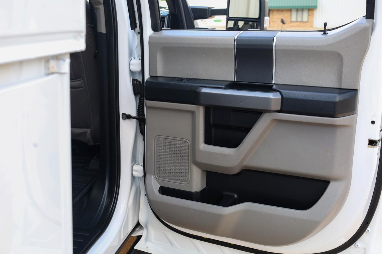 Ford Super Duty F-350 DRW XLT 4WD Crew Cab 179" WB 60" CA 2020