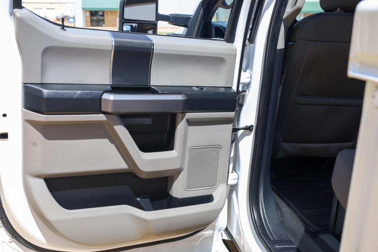 Ford Super Duty F-350 DRW XLT 4WD Crew Cab 179" WB 60" CA 2020
