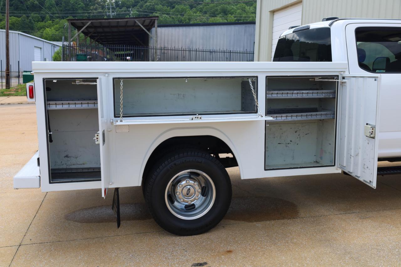Ford Super Duty F-350 DRW XLT 4WD Crew Cab 179" WB 60" CA 2020