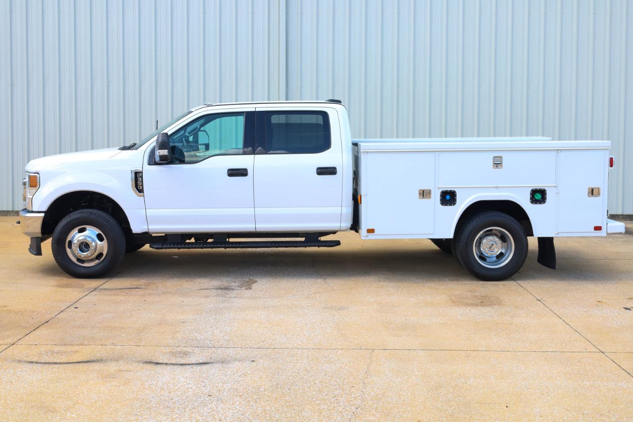 Ford Super Duty F-350 DRW XLT 4WD Crew Cab 179" WB 60" CA 2020
