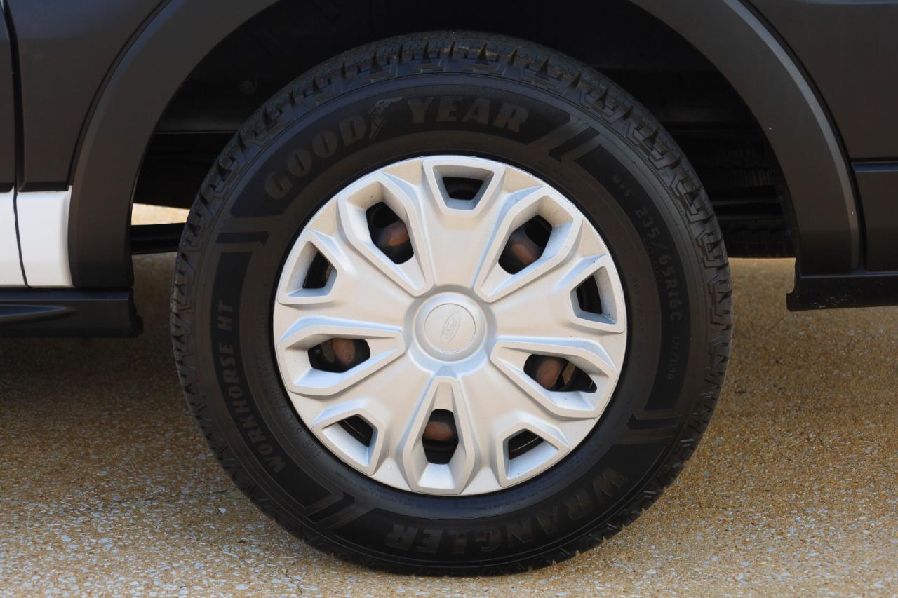 Ford Transit Passenger Wagon T-150 130" Med Roof XLT Sliding RH Dr 2019