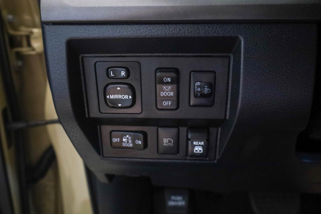 Toyota Tundra 2WD SR5 CrewMax 5.5' Bed 5.7L (Natl) 2019
