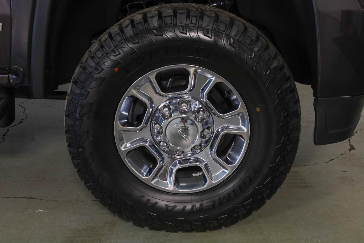 GMC Sierra 2500HD available WiFi 4WD Crew Cab 153.7" SLT 2015