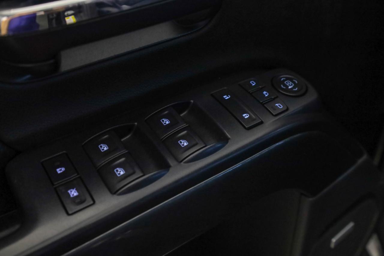 GMC Sierra 2500HD available WiFi 4WD Crew Cab 153.7" SLT 2015
