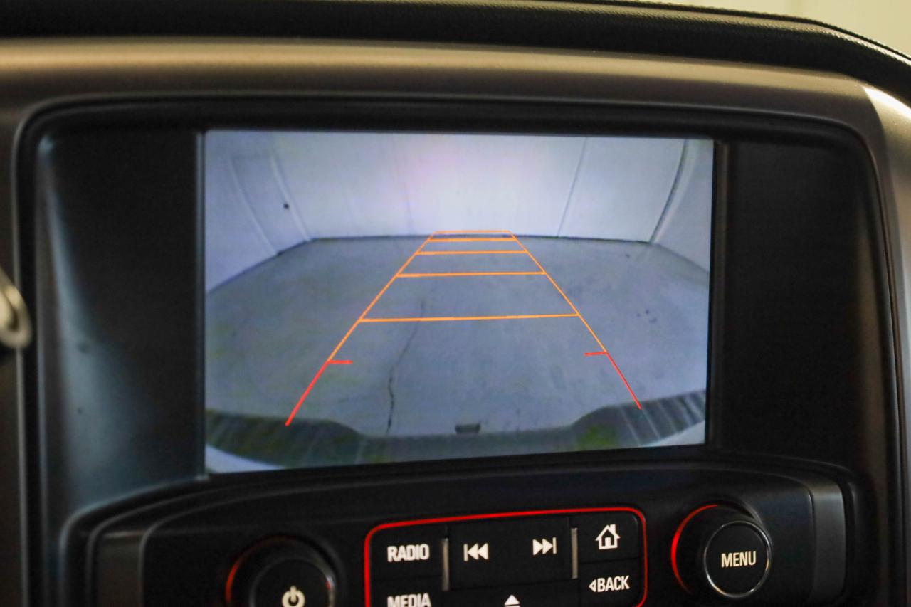 GMC Sierra 2500HD available WiFi 4WD Crew Cab 153.7" SLT 2015