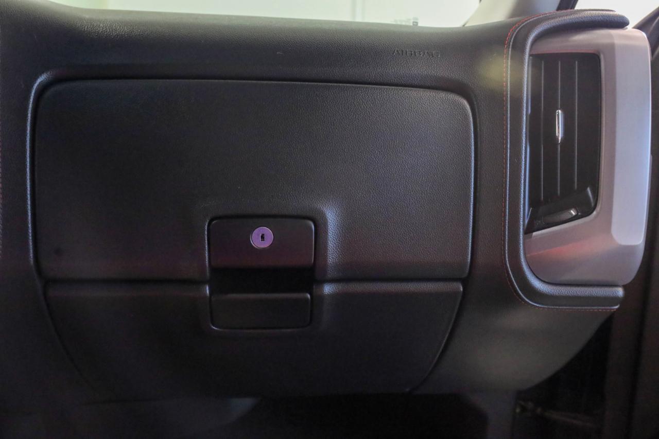 GMC Sierra 2500HD available WiFi 4WD Crew Cab 153.7" SLT 2015