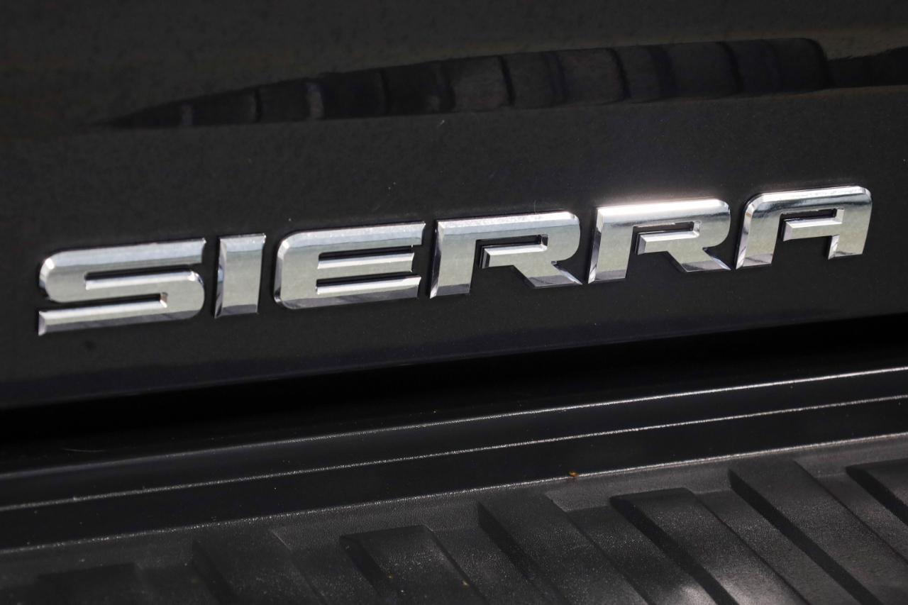 GMC Sierra 2500HD available WiFi 4WD Crew Cab 153.7" SLT 2015