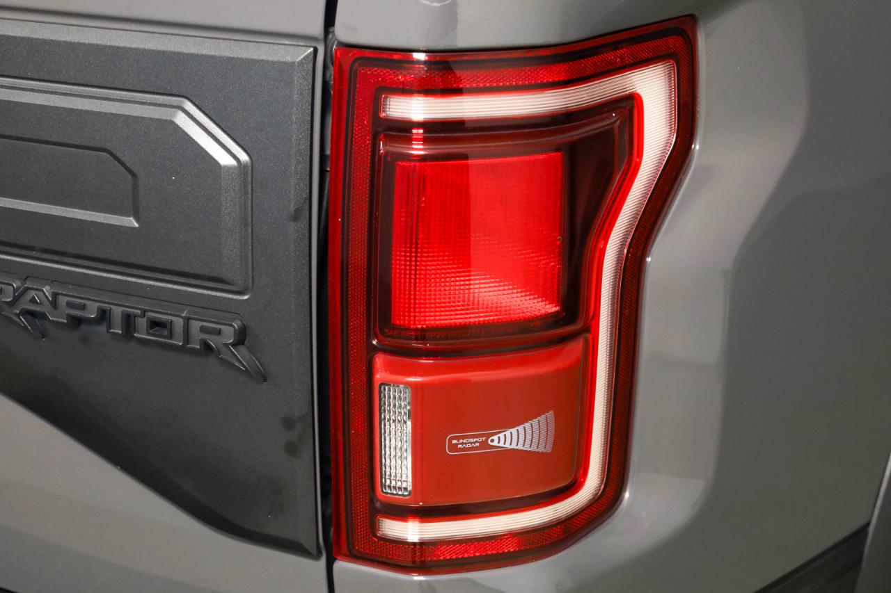 Ford F-150 SVT Raptor SuperCrew 5.5-ft. Bed 4WD 2018