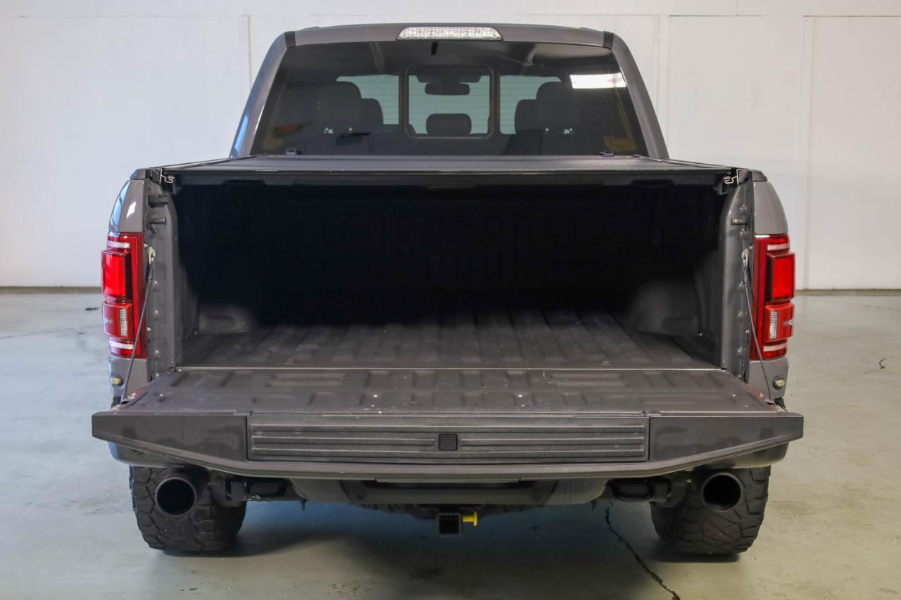 Ford F-150 SVT Raptor SuperCrew 5.5-ft. Bed 4WD 2018