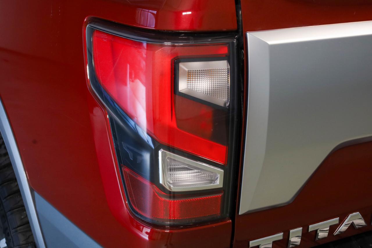 Nissan Titan XD Platinum Reserve Crew Cab 4WD 2023